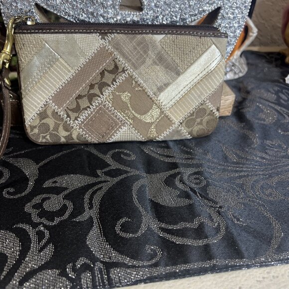 Coach Patchwork Brown Wristlet with Strap & HangTag - Picture 2 of 9